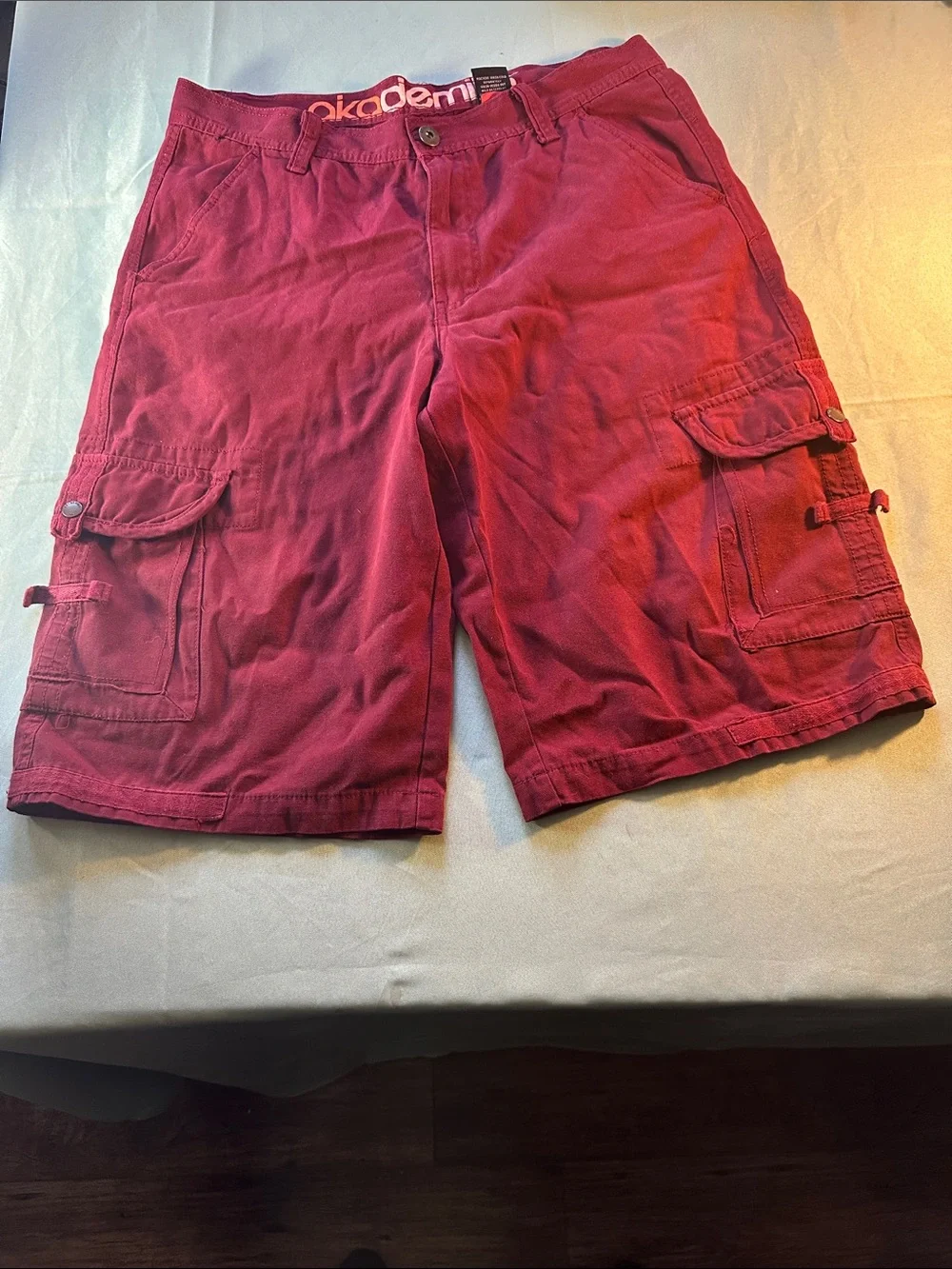 Akademiks Men's Burgundy Cargo Shorts